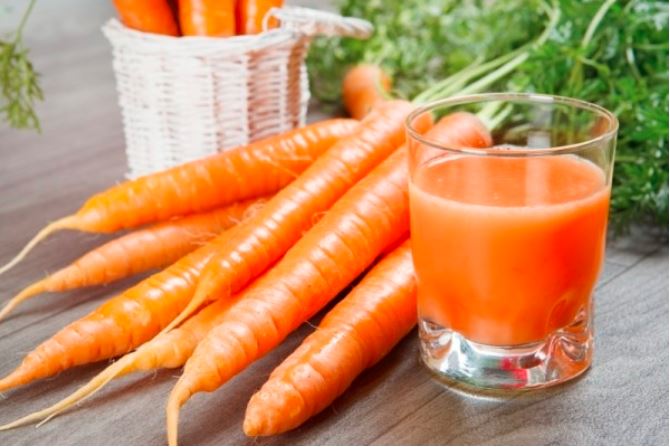 Cà rốt chứa flavonoid và beta-carotene giúp cải thiện chức năng gan